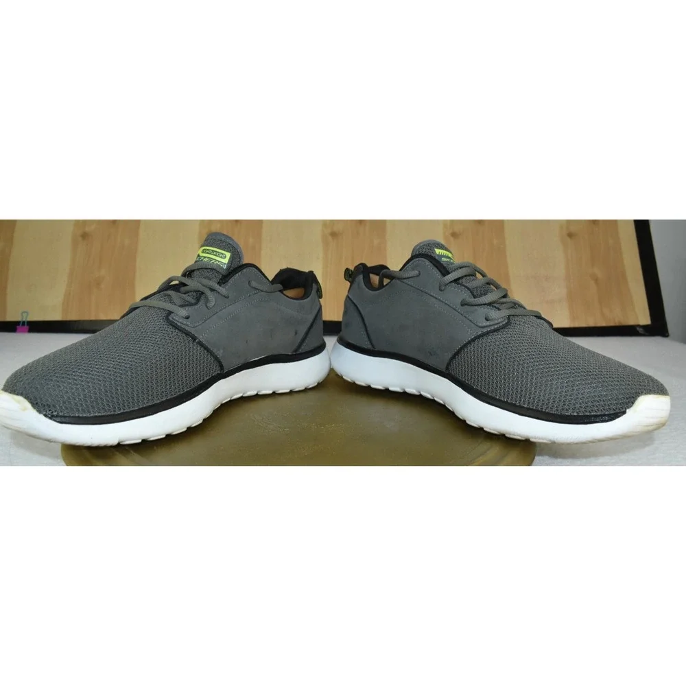Skechers photos days size